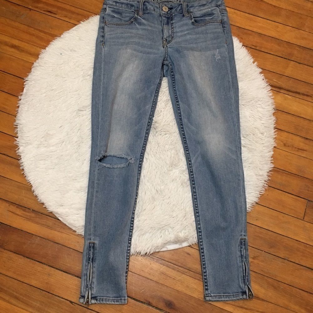 American Eagle 🦅 zipper bottom 1 knee slit skinny‎
